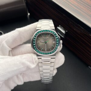 Patek Philippe Nautilus 5723 Gray Dial Metal Wire 40mm Super Clone Watch