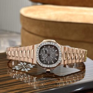 Patek Philippe Nautilus 5724 Gold Wrapped Moissanite Diamond 40mm Super Clone Watch